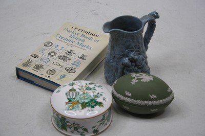 Lot 215 - A Wedgwood green jasper egg; together with a...