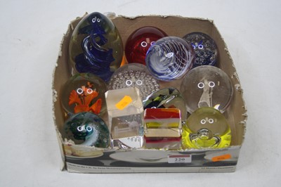 Lot 220 - A collection of glass paperweights (12)