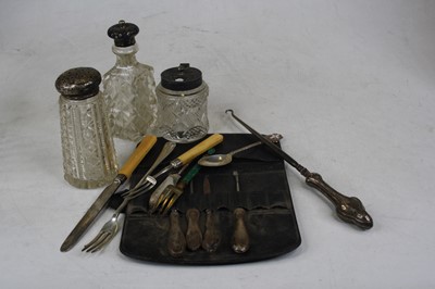Lot 282 - A collection of miscellaneous items, to...