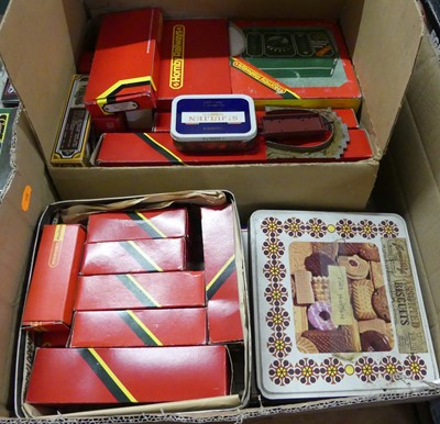 Lot 1543 - A collection of boxed and loose 00 gauge...