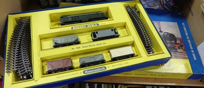 Lot 1546 - Two boxes Hornby Dublo 00 gauge boxed train...