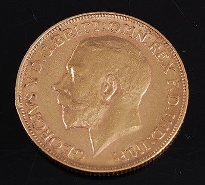 Lot 2202 - Great Britain, 1911 gold full sovereign,...