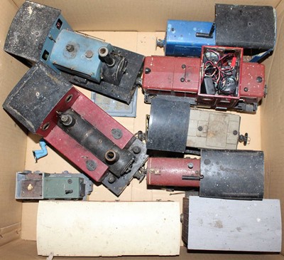 Lot 93 - Tray of various 32mm scale gas-powered and...