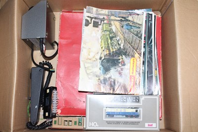 Lot 731 - Box of oddments: R408 Triang electrically...