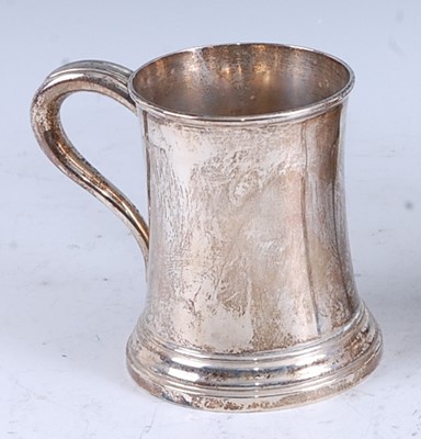 Lot 218 - An Art Deco silver single handled tankard, of...