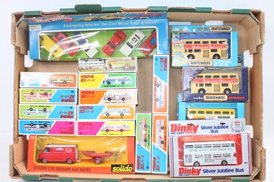 Lot 980 - One tray of boxed mixed issue diecast to...