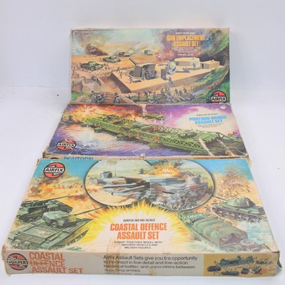 Lot 1480 - Airfix HO Scale boxed Assualt Set Group, 3...