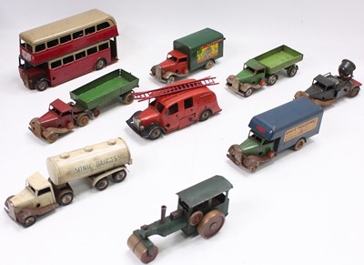 Lot 883 - 11 various loose Tinplate and Clockwork Triang...