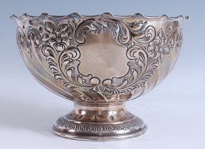 Lot 2125 - A late Victorian Scottish silver pedestal...