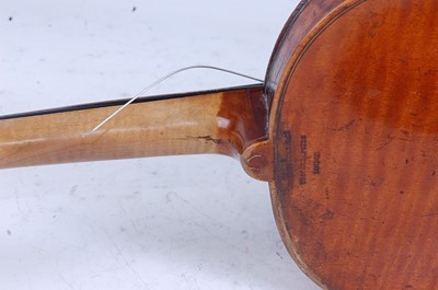 Lot 1006 - An English violin, having a one piece maple...