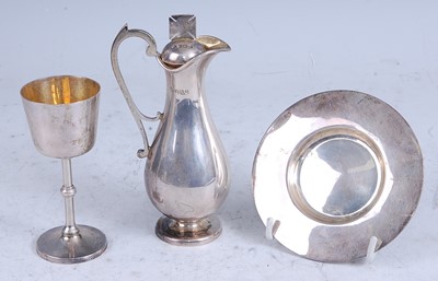 Lot 241 - An early 20th century silver three-piece...