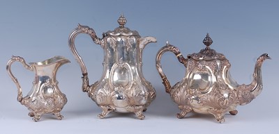 Lot 2131 - An Edwardian silver three piece tea and coffee...