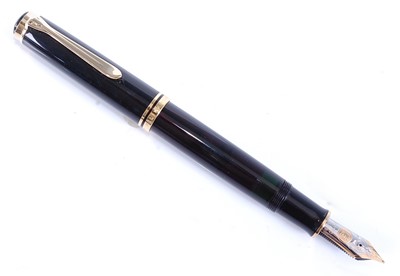 Lot 58 - A Pelikan Souverän M1000 fountain pen in black....