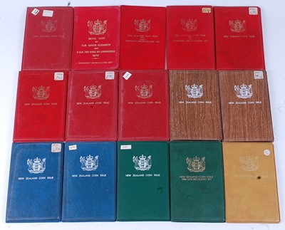 Lot 2013 - New Zealand, a collection of coin issue...