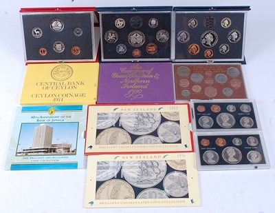 Lot 2018 - Great Britain and World, a collection of...