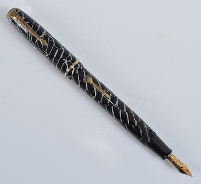 Lot 14 - A Conway Stewart 28 fountain pen, in Cracked...