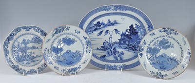 Lot 1277 - An 18th century Chinese export blue and white...