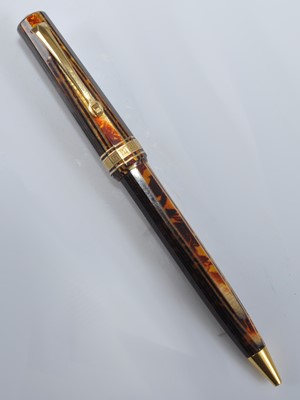 Lot 78 - An Omas faceted ballpoint pen from the Arte...