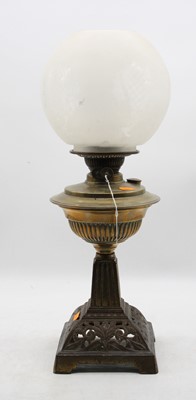 Lot 119 - A Victorian oil lamp, having opalescent...