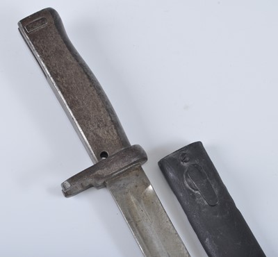 Lot 12 - An Imperial German Ersatz (Emergency) bayonet,...