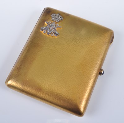 Lot 1213 - A yellow metal rectangular cigarette case,...