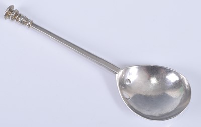 Lot 1056 - A James I silver seal-top spoon, of typical...