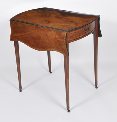 Lot 1389 - A George III mahogany and rosewood crossbanded...