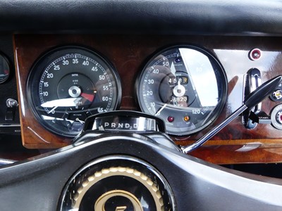 Lot 1470 - A 1968 Daimler V8-250 Automatic Reg no....