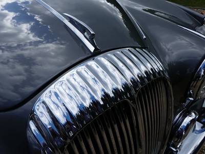 Lot 1470 - A 1968 Daimler V8-250 Automatic Reg no....