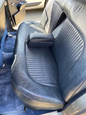 Lot 1470 - A 1968 Daimler V8-250 Automatic Reg no....