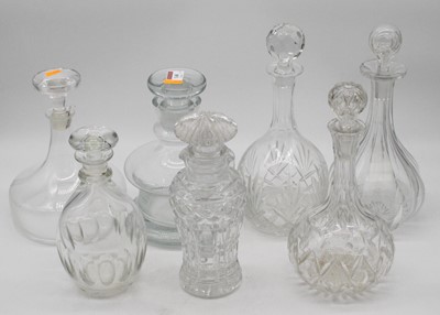 Lot 148 - An Edwardian cut glass decanter, having...