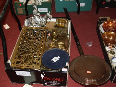 Lot 177 - A collection of miscellaneous metalwares to...