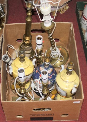 Lot 200 - A box of miscellaneous items to include pair...
