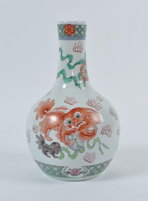 Lot 12 - A 20th century Chinese Tianqiuping vase,...
