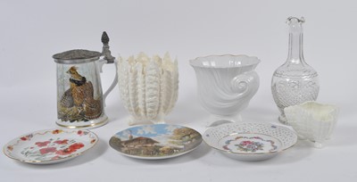 Lot 57 - A box of various ceramics and glass, to...