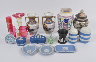 Lot 60 - A box of glass and ceramics, to include a...