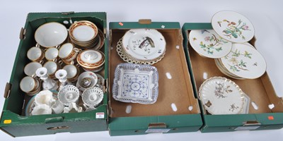 Lot 66 - Three boxes of 19th century and later ceramics,...