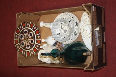 Lot 160 - A box of glassware and ceramics, to include a...
