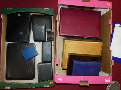 Lot 169 - Two boxes of cased sets of flatware