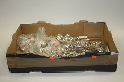Lot 297 - A box of mixed silver plated flatware
