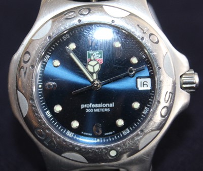 Lot 385 - A gent's Tag Heuer Professional 200m steel...