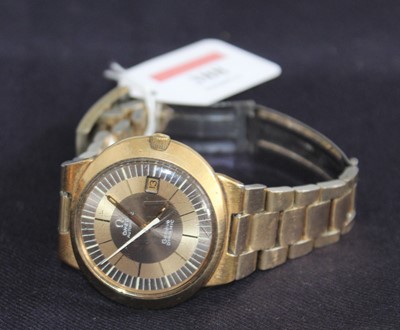Lot 389 - A gent's Ingersol manual wind wristwatch,...