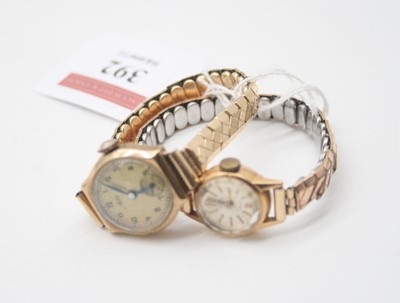 Lot 392 - A lady's MuDu 18ct gold cased manual wind...