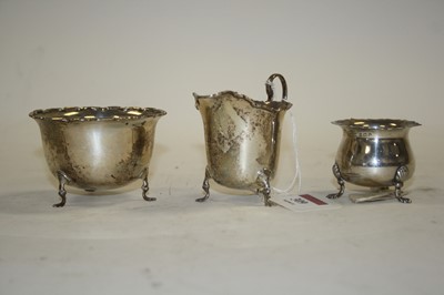 Lot 309 - A matching George V silver milk jug and sugar...