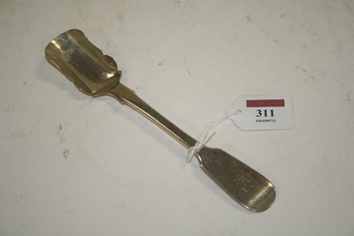 Lot 311 - A William IV silver fiddle pattern cheese...