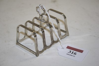 Lot 316 - A pair of George V silver four division small...