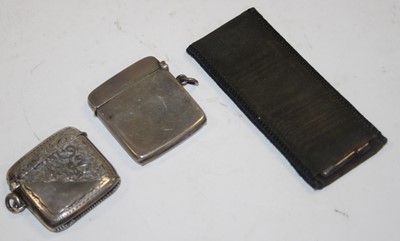 Lot 328 - A George V silver pocket vesta, London 1927,...