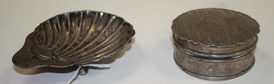 Lot 333 - An Edward VII silver scallop shaped dish,...