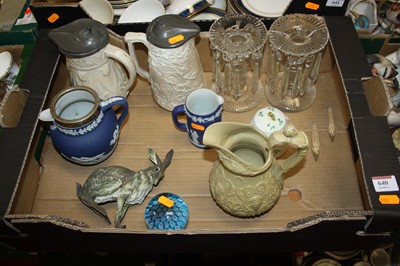 Lot 640 - A box of miscellaneous items to include a pair...