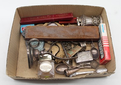 Lot 456 - A collection of miscellaneous items, to...